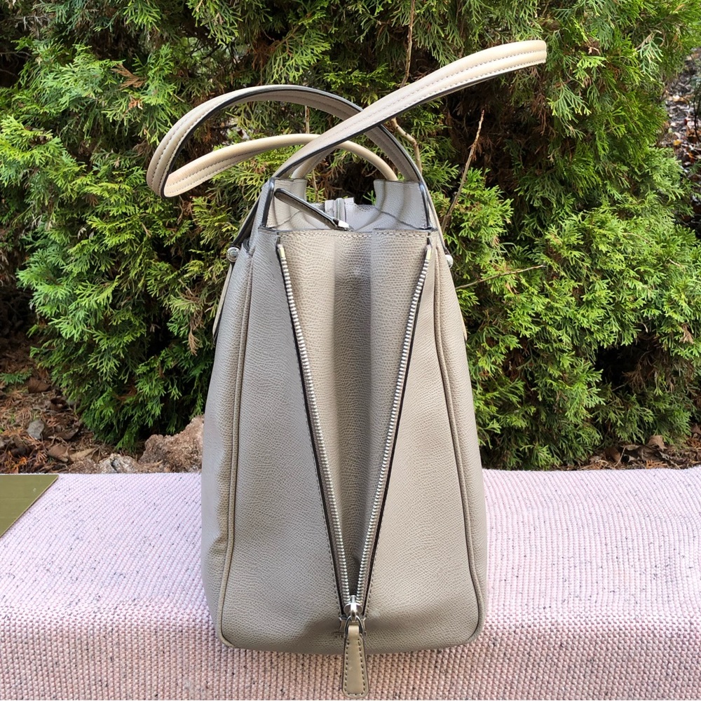 TUMI Sinclair Lynn Large Business Tote - Picture 4 of 11